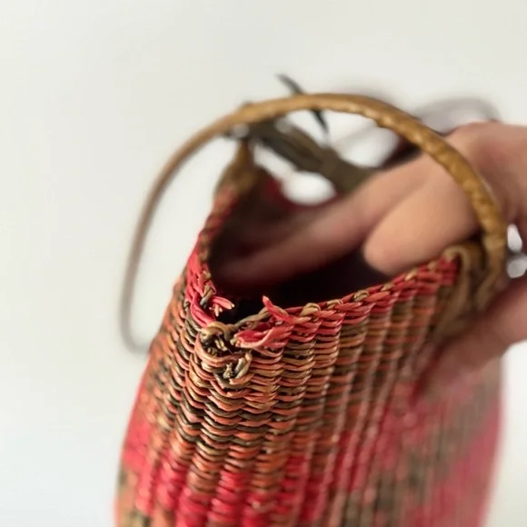 Vintage Handwoven Straw and Leather Pink and Brown Tote Bag - Picture 9 of 10